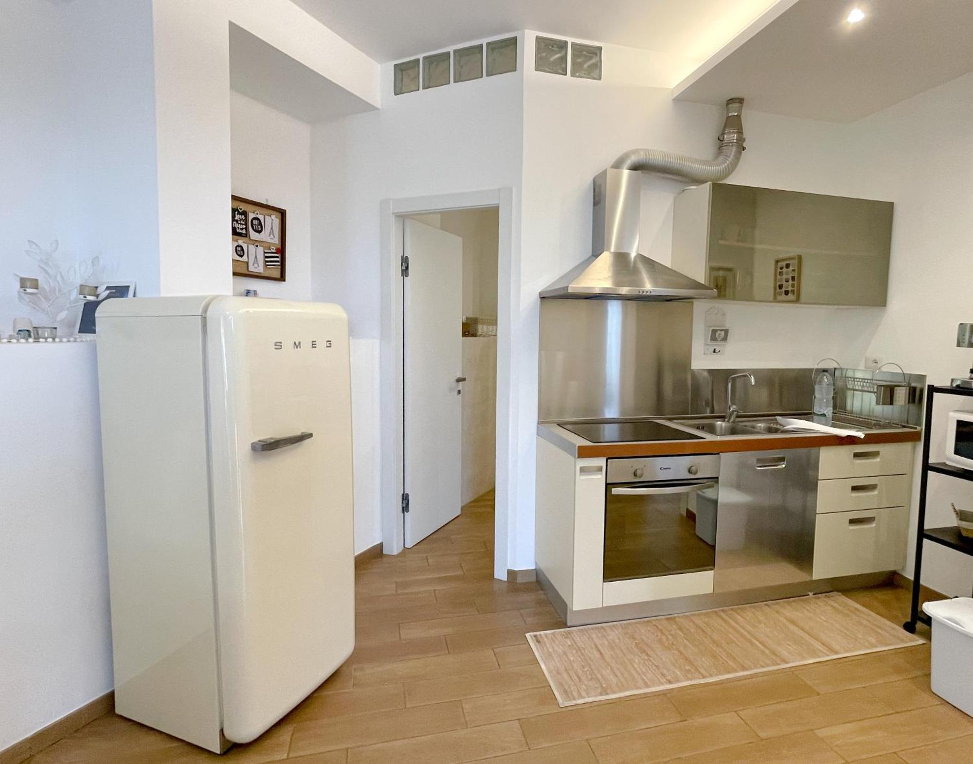 The Shabby House - Charming Seaside Retreat In Central Anzio, Steps From Beach And Train Station מראה חיצוני תמונה