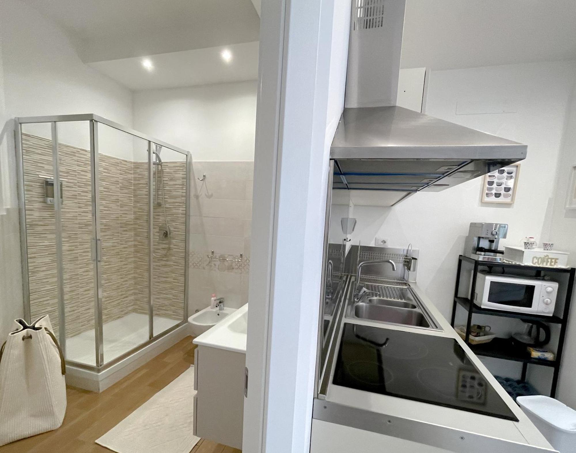 The Shabby House - Charming Seaside Retreat In Central Anzio, Steps From Beach And Train Station מראה חיצוני תמונה