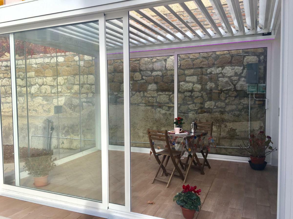 The Shabby House - Charming Seaside Retreat In Central Anzio, Steps From Beach And Train Station מראה חיצוני תמונה
