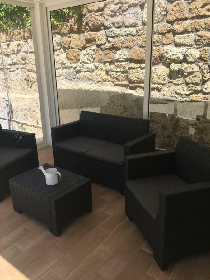 The Shabby House - Charming Seaside Retreat In Central Anzio, Steps From Beach And Train Station מראה חיצוני תמונה