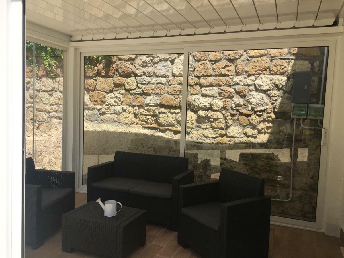 The Shabby House - Charming Seaside Retreat In Central Anzio, Steps From Beach And Train Station מראה חיצוני תמונה