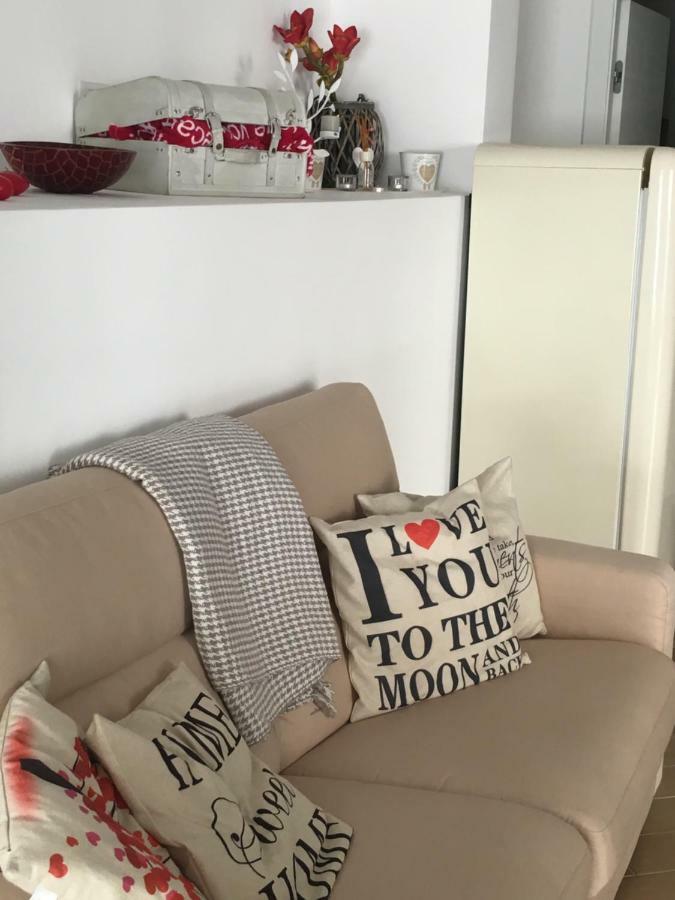 The Shabby House - Charming Seaside Retreat In Central Anzio, Steps From Beach And Train Station מראה חיצוני תמונה